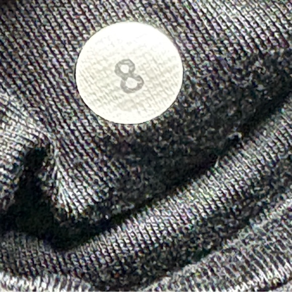 Lululemon Reverse Groove Short - Picture 3 of 6